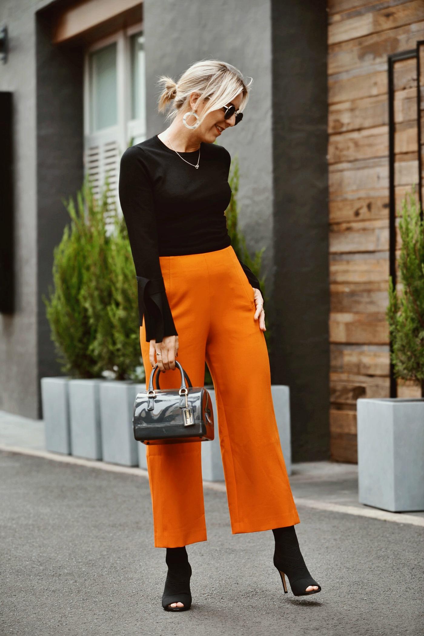 How To Wear Culottes  How to wear culottes, Floral pants outfit